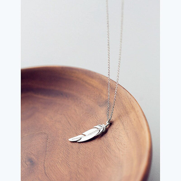 Bohemia Elegant Feather Pendant Necklace