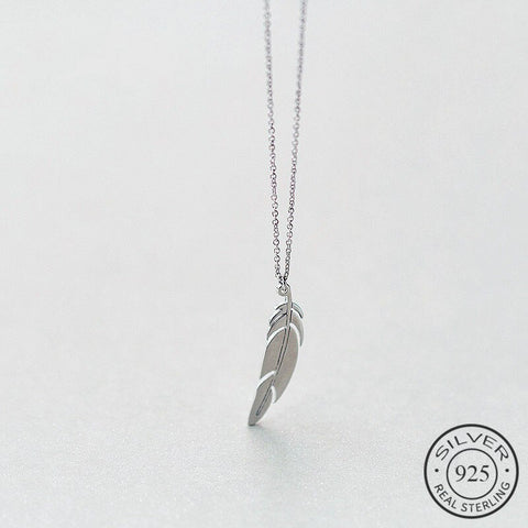 Bohemia Elegant Feather Pendant Necklace